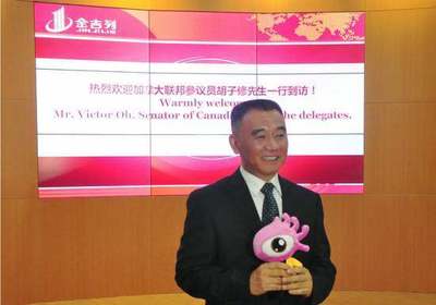 秘書長(zhǎng)鄂學(xué)文 以學(xué)生為本，推動(dòng)自費(fèi)出國(guó)留學(xué)中介服務(wù)精準(zhǔn)精細(xì)精心發(fā)展